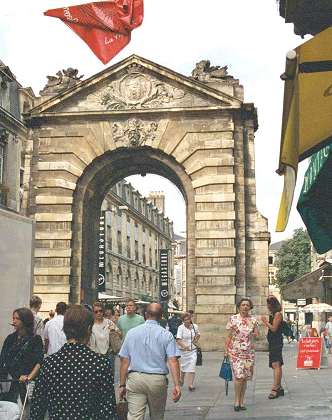 Porte Dijeaux