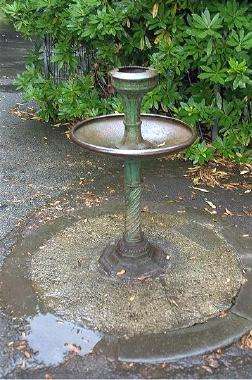 Drinking fountain