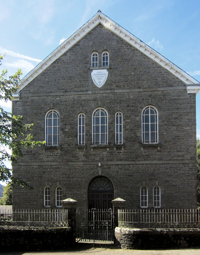 Tabernacl, Ystradgynlais